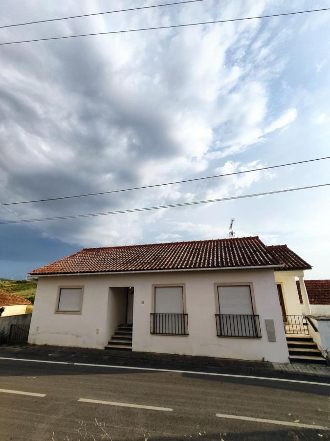 Casa Sossegada Na Batalha Villa Exterior photo